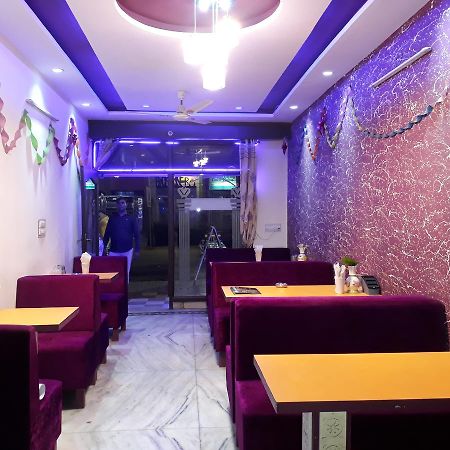 Hotel Aashiyana Agra  Buitenkant foto