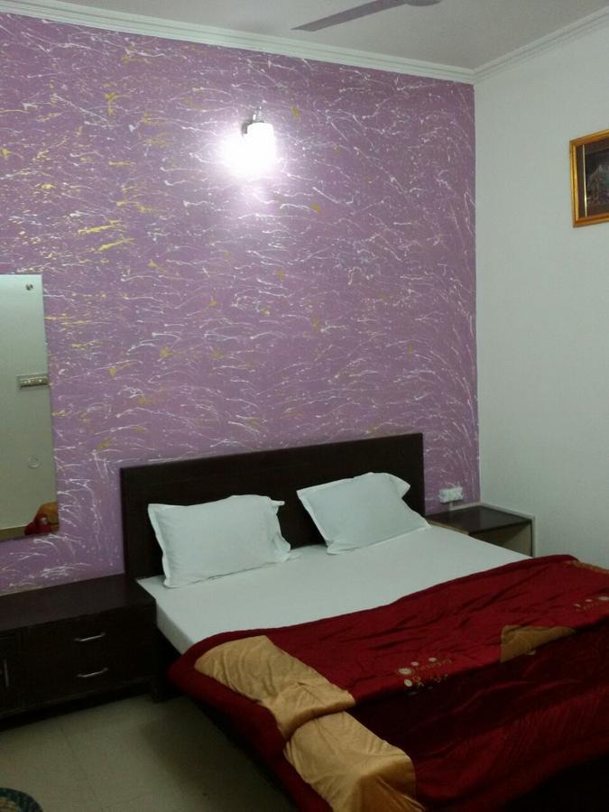 Hotel Aashiyana Agra  Buitenkant foto