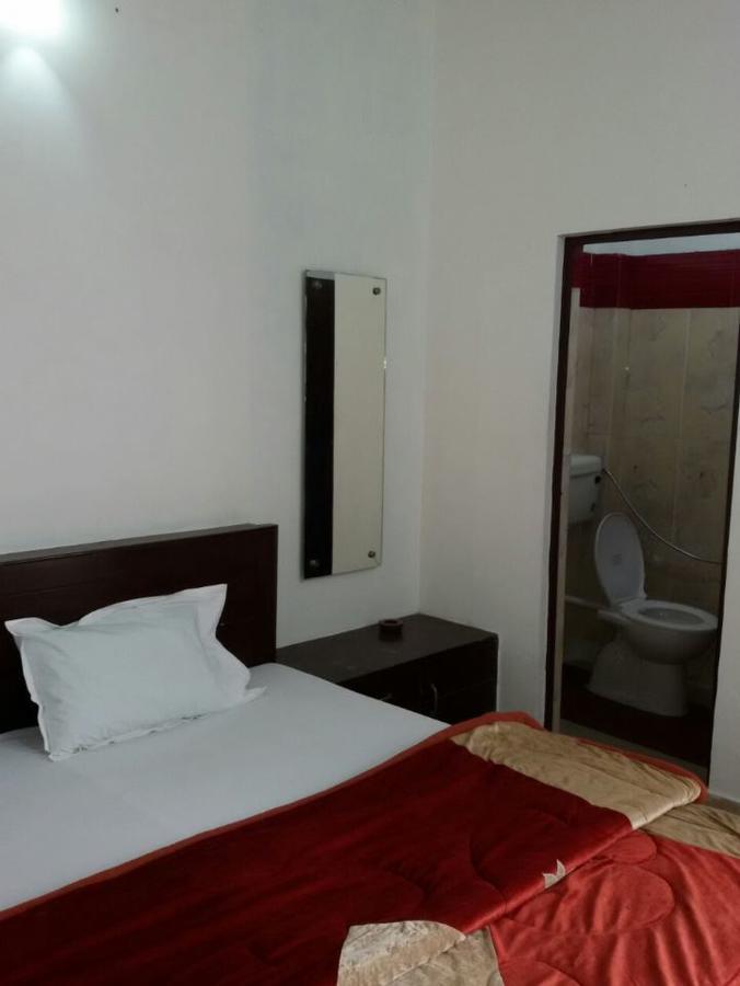 Hotel Aashiyana Agra  Buitenkant foto
