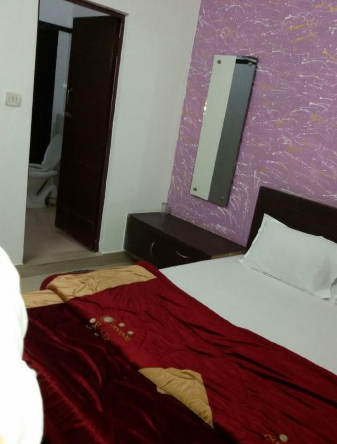 Hotel Aashiyana Agra  Buitenkant foto