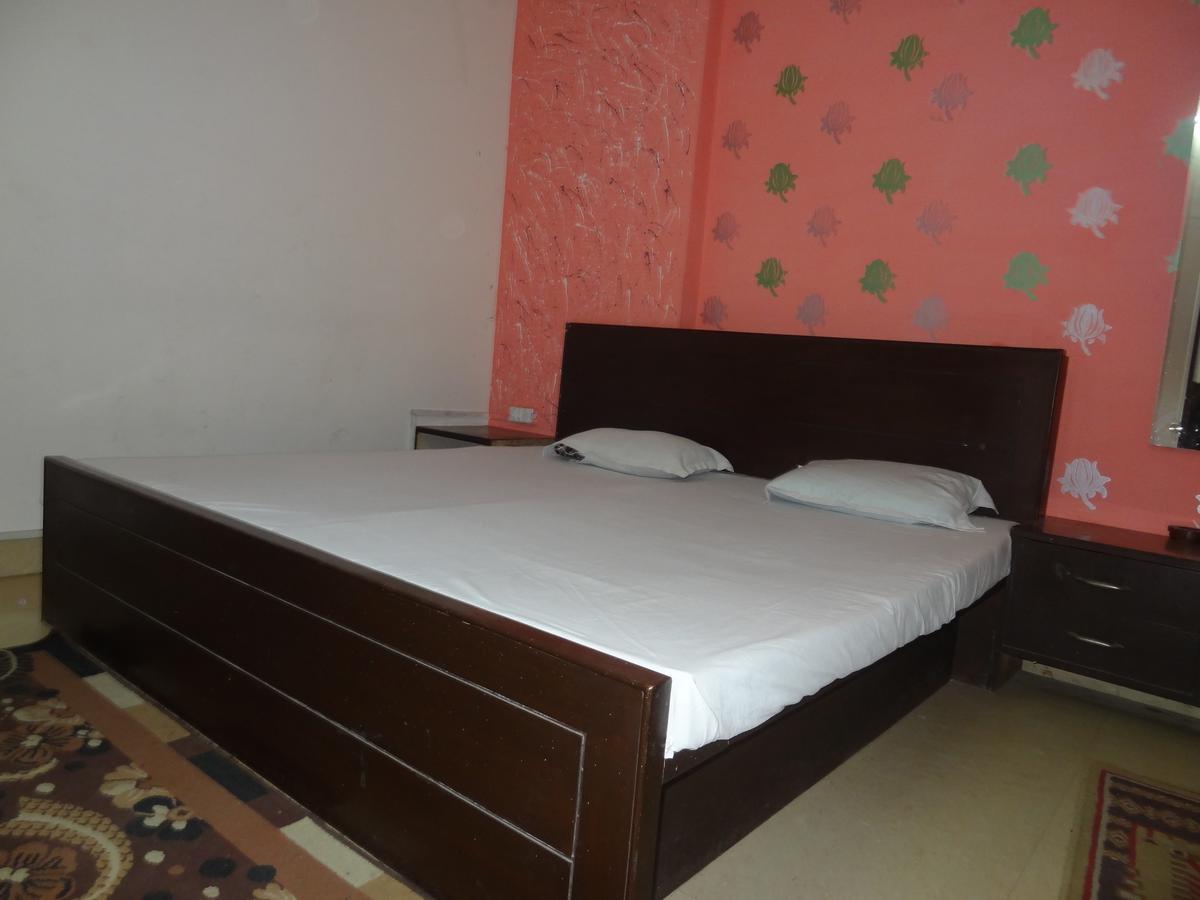 Hotel Aashiyana Agra  Buitenkant foto