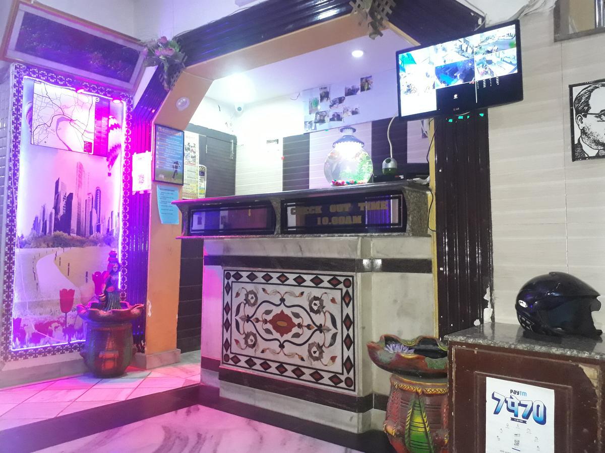 Hotel Aashiyana Agra  Buitenkant foto